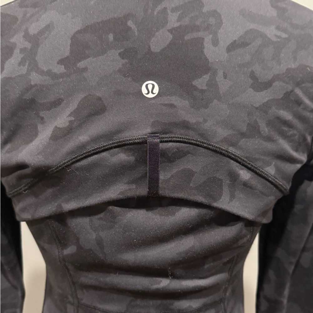 *PRE-OWNED* lululemon athletica Size 6 Define Jacket Nulu - Picture 5 of 13